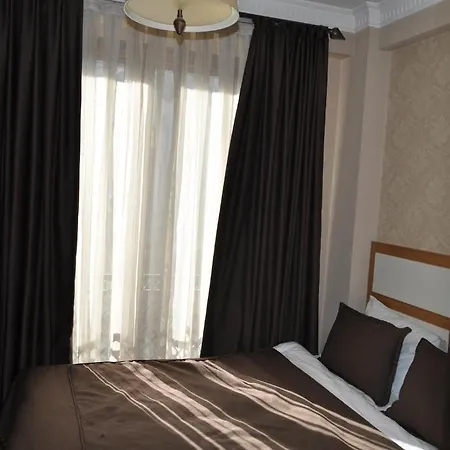 Gozde Hotel 2*
